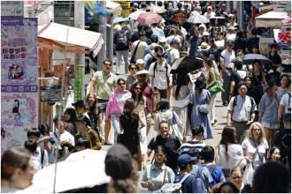 Foreign visitors to Japan hit 3.7 mil. in May, new record for month